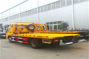 钢城附近拖车救援搭电